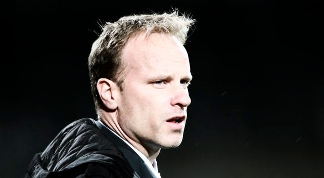 bergkamp_zps783ec631.jpg