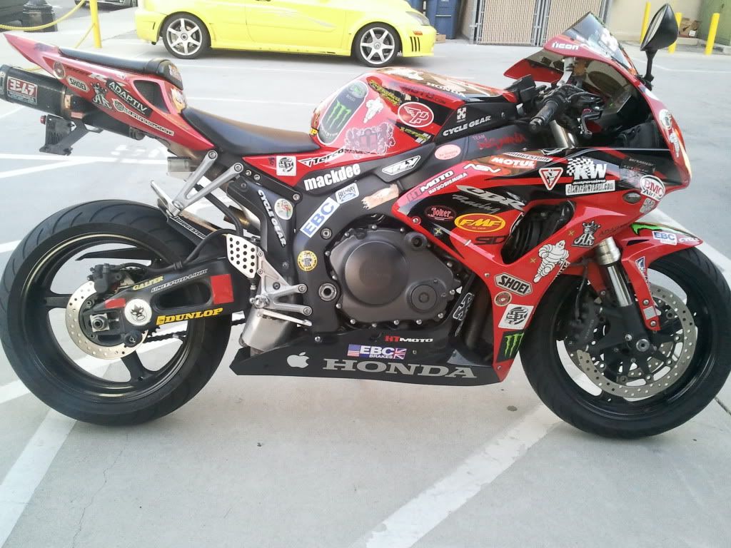 2011 Honda cbr1000rr burning oil #4