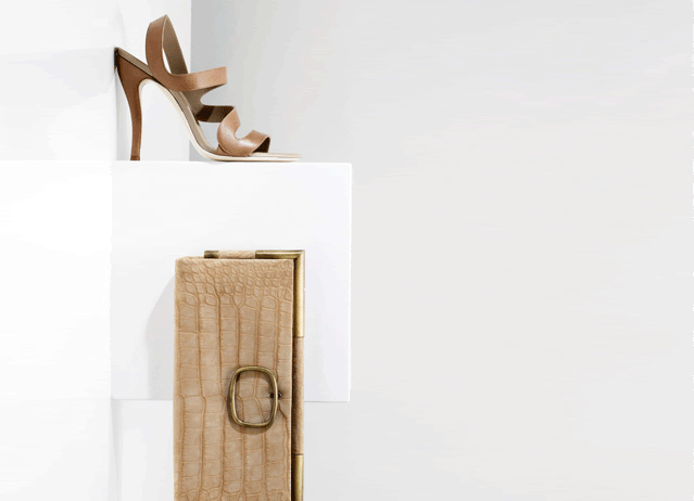 Tan calf leather sandals 1/15 Soft beige crocodile leather Miss Viv' clutch 1/2