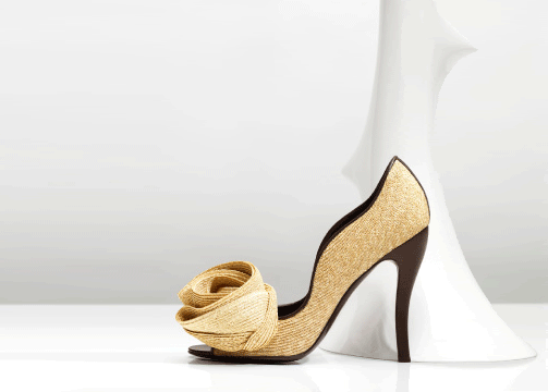 Woven straw peep-toe pumps with rose by Lemarie' Atelier 1/15