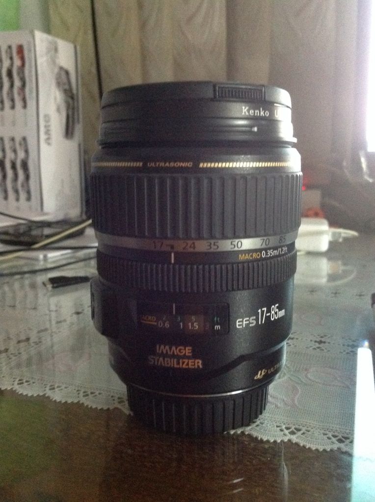 Lens Canon 17-85mm.